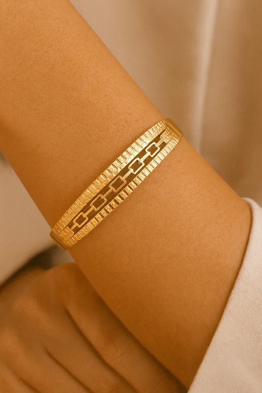 Textured Gold Chain-Link Bracelet